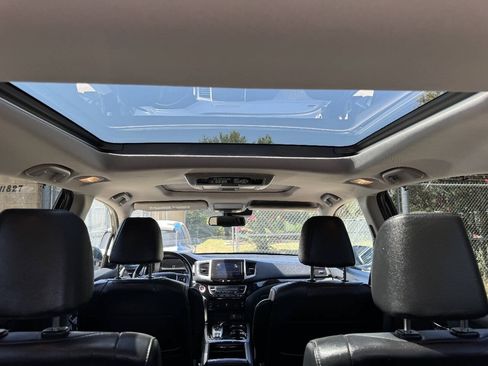 Used 2018 Honda Pilot Elite image 40