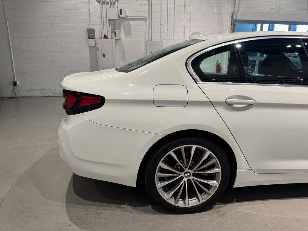 Used 2023 BMW 530i xDrive w/ Premium Package AWD/4WD image 8