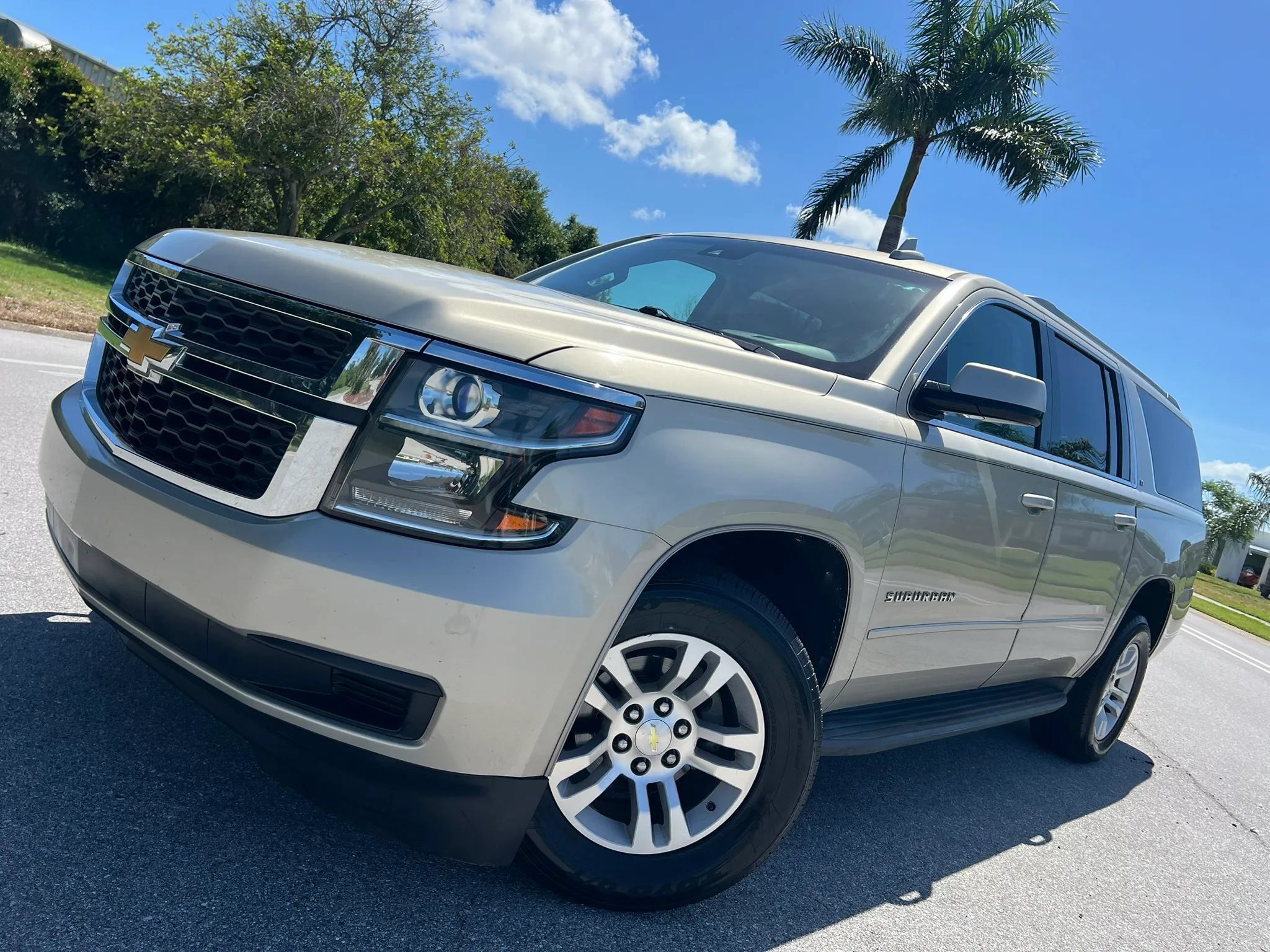 Used 2016 Chevrolet Suburban LT RWD image 51