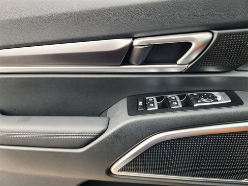 New 2025 Kia Telluride S image 16