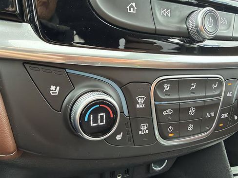 Used 2018 Chevrolet Traverse High Country AWD/4WD image 49