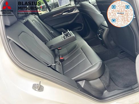 Used 2025 BMW X4 xDrive30i AWD/4WD image 54