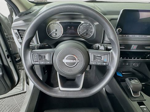 Used 2024 Nissan Rogue SV image 13