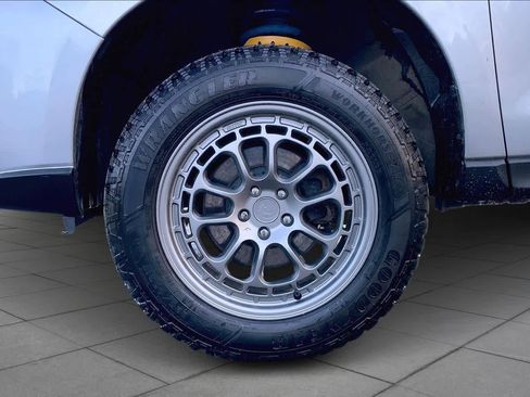 Used 2014 Subaru Forester 2.5i image 10