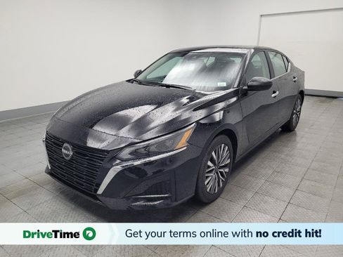 Used 2025 Nissan Altima 2.5 SV FWD image 1