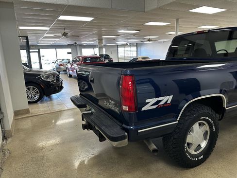 Used 1998 Chevrolet Silverado 1500 4x4 Extended Cab w/ Preferred Equipment Group 2 image 12