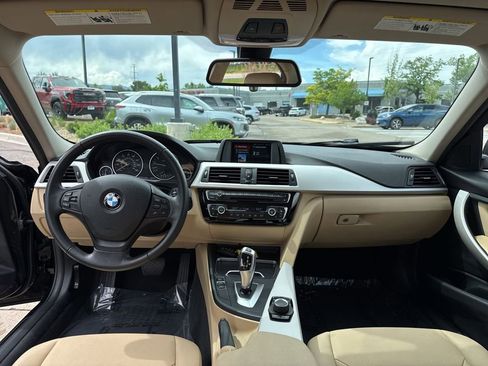 Used 2018 BMW 320i xDrive Sedan AWD/4WD image 12