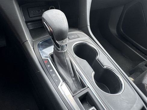 Certified 2024 Chevrolet Equinox LT w/ LPO, Floor Liner Package FWD image 15