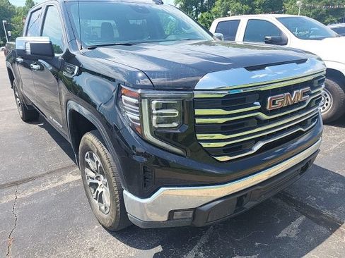 Used 2025 GMC Sierra 1500 SLT AWD/4WD image 5