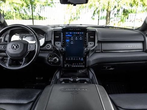 Used 2022 RAM 1500 Limited AWD/4WD image 17
