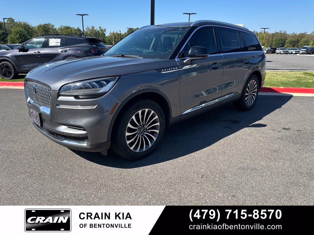 Used 2022 Lincoln Aviator Reserve w/ Elements Package Plus AWD/4WD image 3