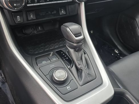 Certified 2022 Toyota RAV4 XSE AWD/4WD image 25