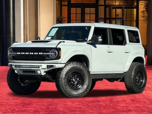 Used 2022 Ford Bronco Badlands w/ Sasquatch Package image 1