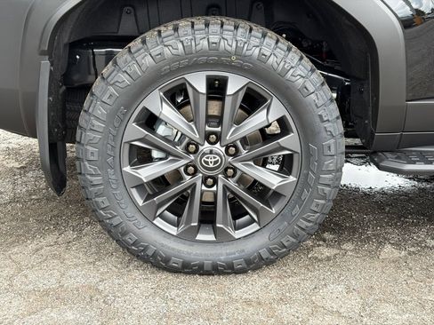 New 2027 Toyota Land Cruiser w/ Premium Package AWD/4WD image 17