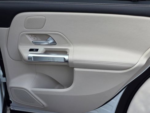 Certified 2026 Mercedes-Benz GLB 250 4MATIC image 20