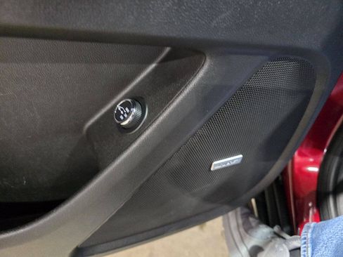 Used 2018 Chevrolet Traverse LT AWD/4WD image 44