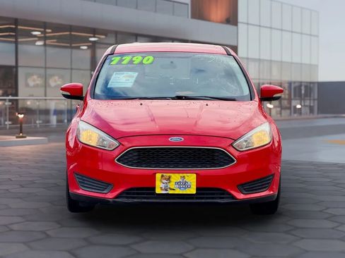 Used 2015 Ford Focus SE image 3