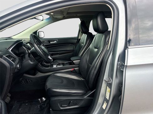 Used 2020 Ford Edge Titanium w/ Equipment Group 301A FWD image 22