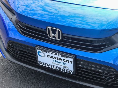 Used 2023 Honda Civic Touring image 6