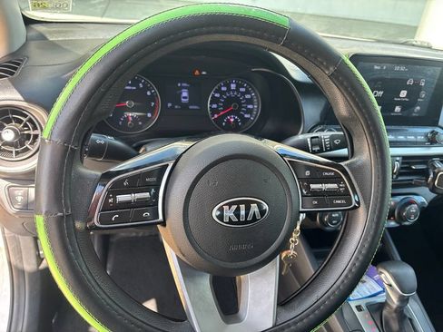 Used 2019 Kia Forte LXS FWD image 12