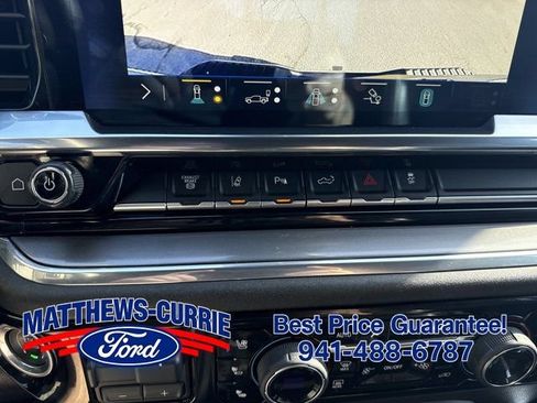 Used 2024 Chevrolet Silverado 3500 High Country w/ High Country Premium Package AWD/4WD image 23
