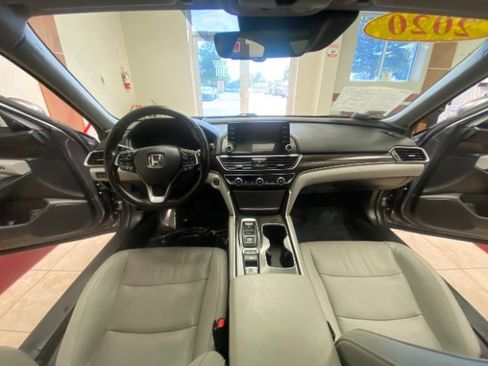 Used 2020 Honda Accord Touring image 25