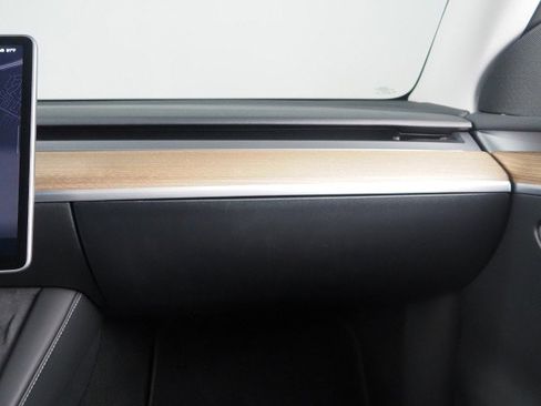 Used 2024 Tesla Model Y 2WD image 38