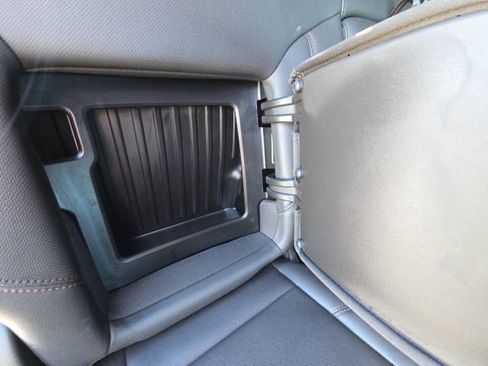 Used 2024 GMC Sierra 1500 AT4 w/ Technology Package image 17