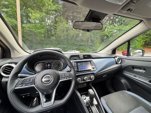 Used 2025 Nissan Versa SV FWD image 32