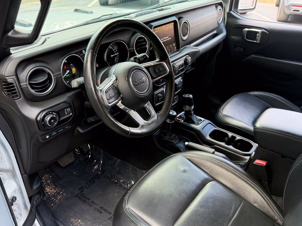 Used 2023 Jeep Wrangler Unlimited Sahara w/ Cold Weather Group AWD/4WD image 24