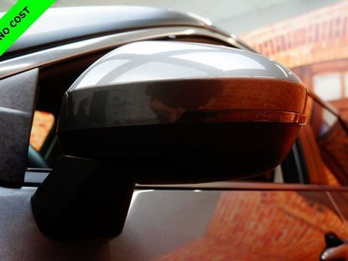 Used 2022 Nissan Rogue SV image 74