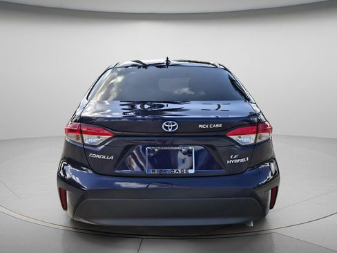 Used 2024 Toyota Corolla LE w/ LE Convenience Package FWD image 6