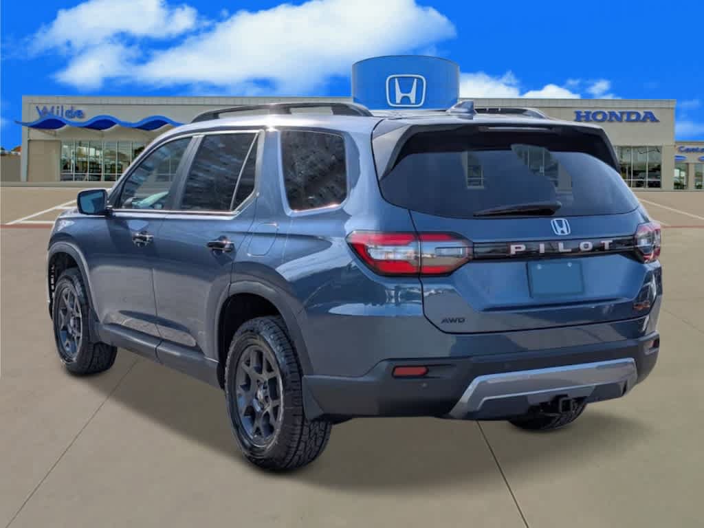 New 2026 Honda Pilot TrailSport image 3