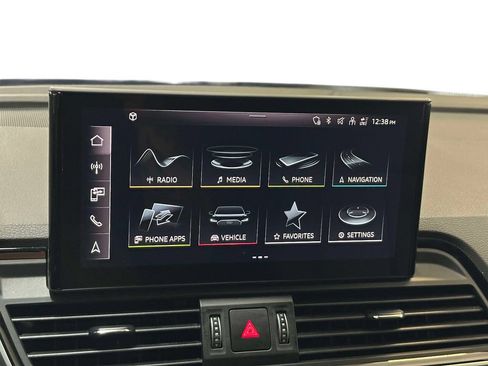 Used 2023 Audi Q5 2.0T Premium Plus w/ Convenience Package AWD/4WD image 2