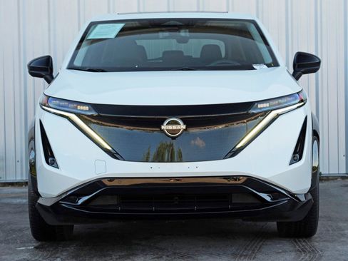Used 2025 Nissan Ariya FWD image 6