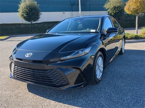 Certified 2025 Toyota Camry LE image 8