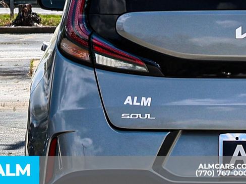 Used 2025 Kia Soul LX w/ LX Technology Package image 13