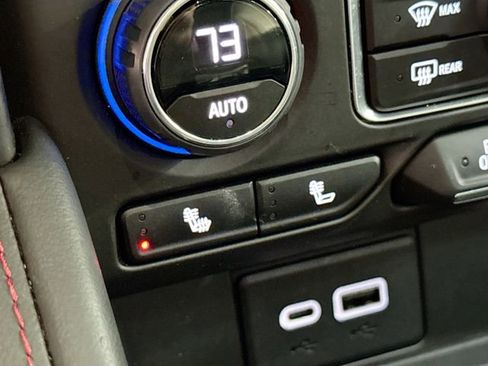 Used 2023 Chevrolet Suburban RST image 22