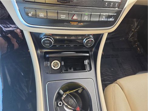 Used 2017 Mercedes-Benz GLA 250 4MATIC image 20