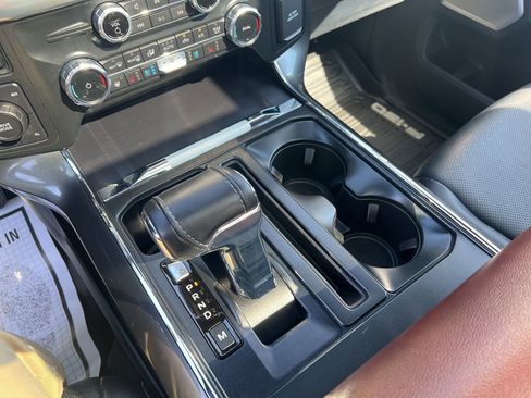 Certified 2022 Ford F150 Lariat w/ Equipment Group 502A High image 26