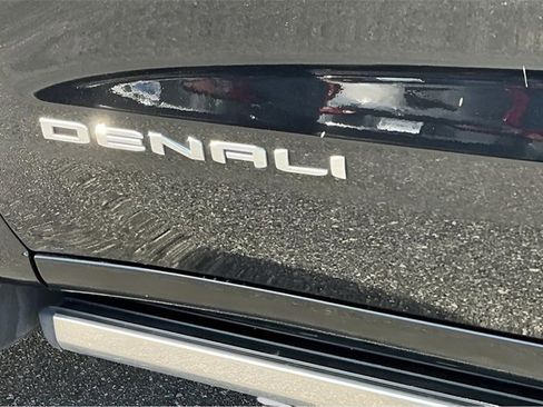 Used 2019 GMC Sierra 1500 Denali w/ Denali Ultimate Package image 23