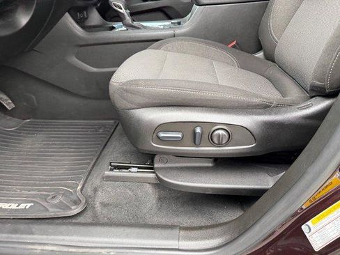 Used 2023 Chevrolet Traverse LT image 22