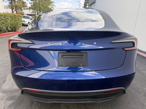 Used 2025 Tesla Model 3 Long Range RWD image 9
