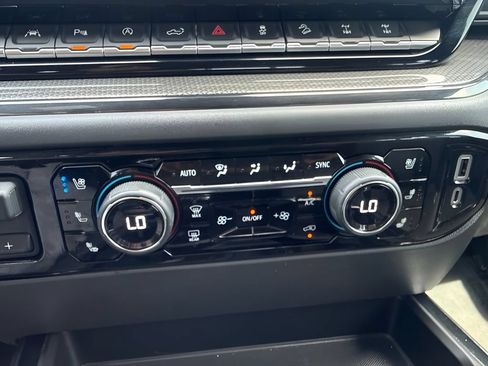Used 2022 Chevrolet Silverado 1500 ZR2 w/ Technology Package AWD/4WD image 20