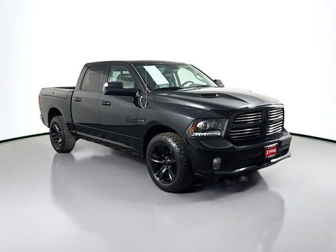 Used 2017 RAM 1500 Sport w/ Black Ram 1500 Sport Group image 7
