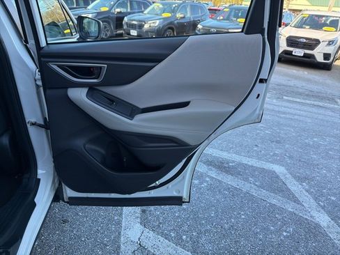 Used 2023 Subaru Forester Base image 23