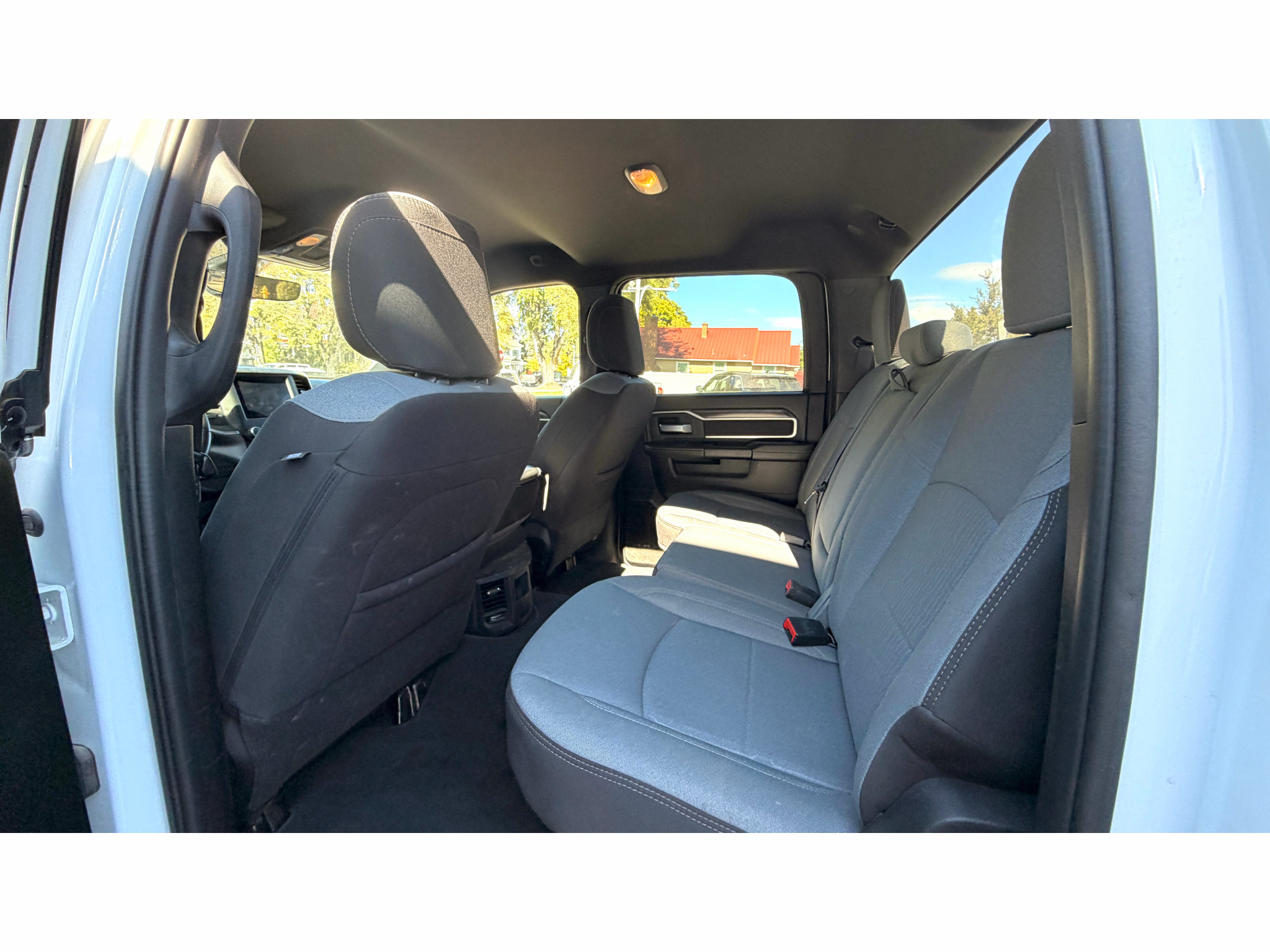 Used 2024 RAM 2500 Big Horn AWD/4WD image 18