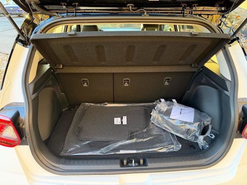 New 2026 Hyundai Venue SEL image 16