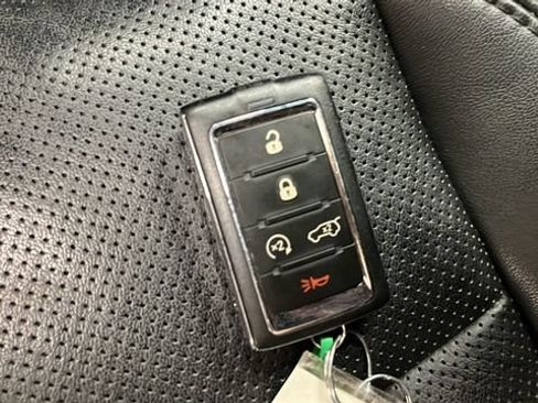 Used 2023 Jeep Wagoneer 4WD image 43