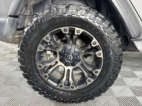 Used 2020 Jeep Wrangler Unlimited Sport S image 32